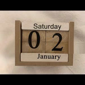 WOOD DESK CALENDAR